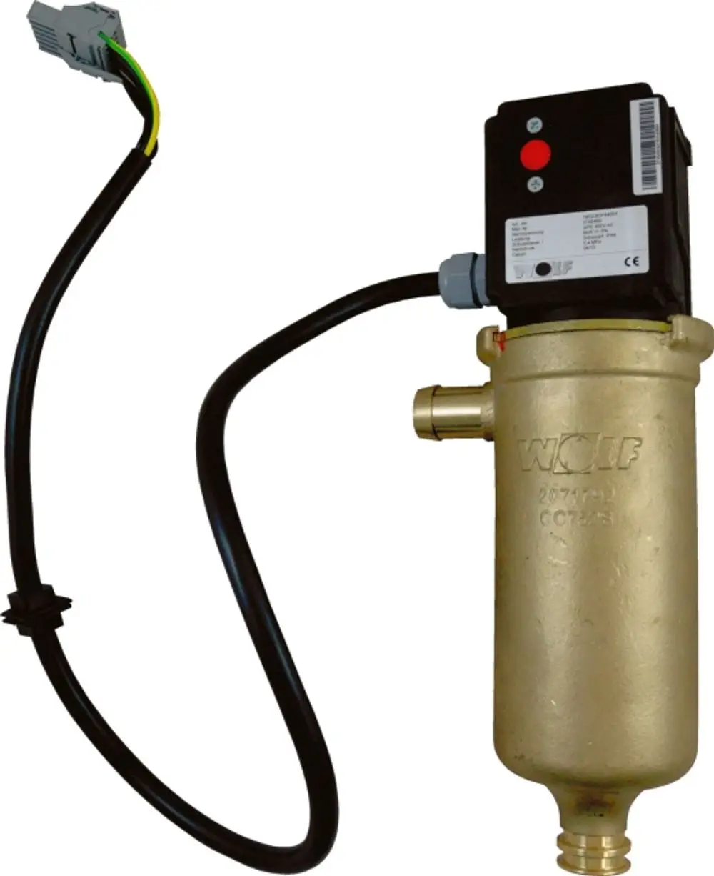Elektroheizung von Wolf mit einem Metallgehäuse und einem elektrischen Anschlusskabel. Sichtbare Anschlussmöglichkeiten für den Wasserkreislauf.